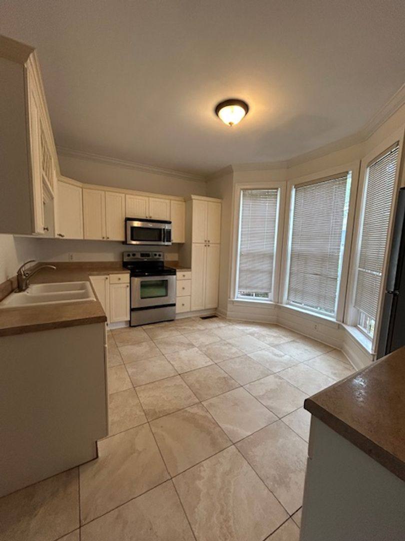 Townhouse for rent at 798 Mallery St, Saint Simons Island, GA 31522
