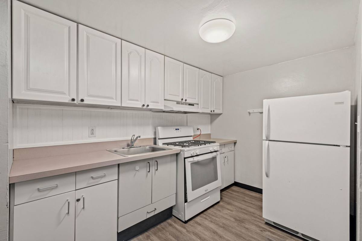 Apartment for rent at 103 W Lincoln Ave, McDonald, PA 15057