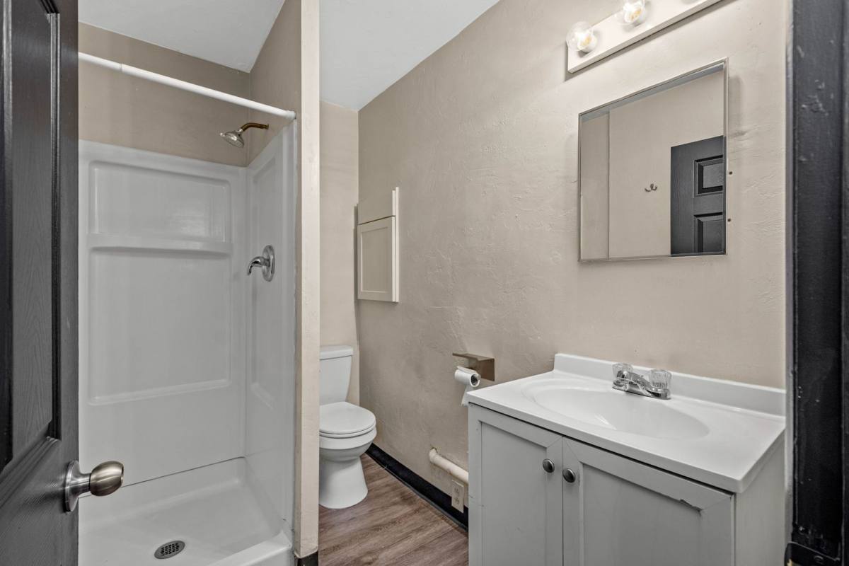 Apartment for rent at 103 W Lincoln Ave, McDonald, PA 15057