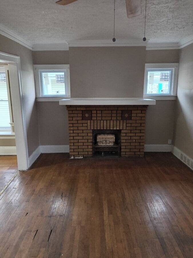 Apartment for rent at 3658 E 143rd St #2, Cleveland, OH 44120