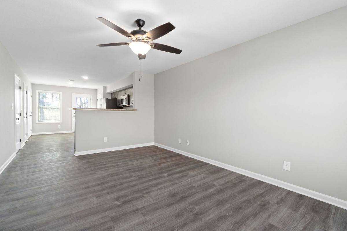 Apartment for rent at 1000 Glenkirk Dr, Clarksville, TN 37042