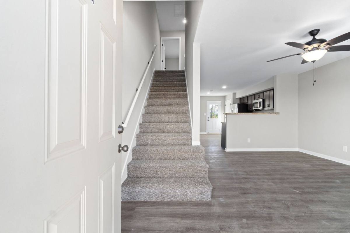 Apartment for rent at 1000 Glenkirk Dr, Clarksville, TN 37042
