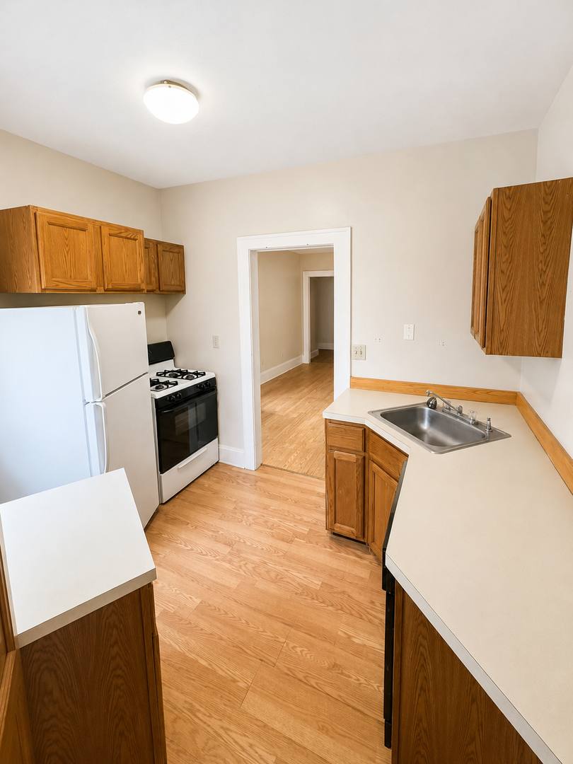 Apartment for rent at 14174 Superior Rd, Cleveland, OH 44118