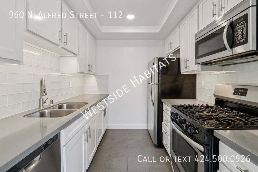 Apartment for rent at 960 N Alfred St #112, West Hollywood, CA 90069