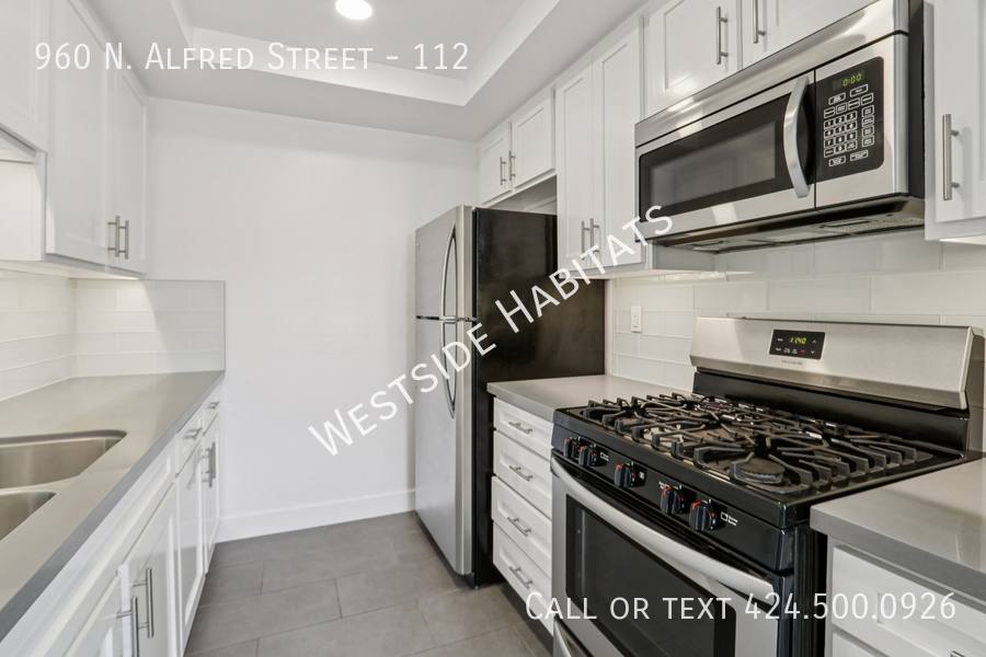 Apartment for rent at 960 N Alfred St #112, West Hollywood, CA 90069