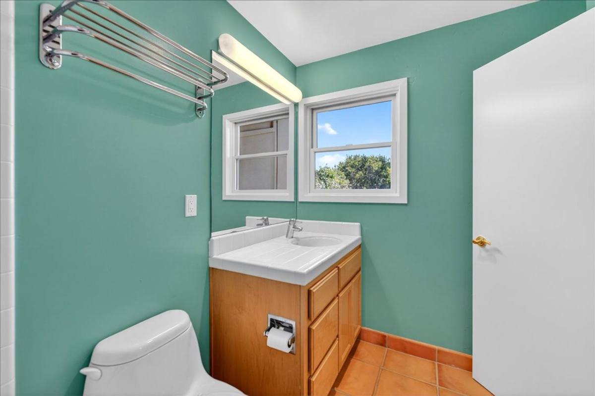 Apartment for rent at 125 Wood Rd, Los Gatos, CA 95030