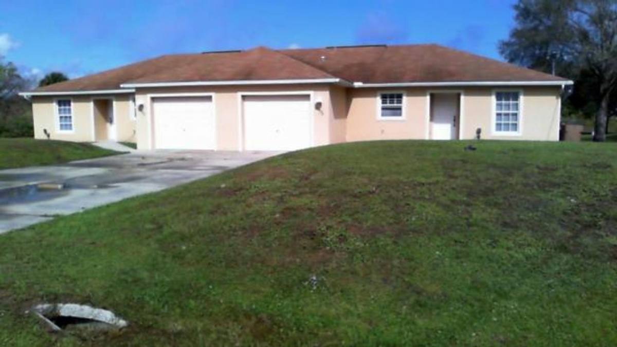 House for rent at 15423 Cemetery Rd, Fort Myers, FL 33905