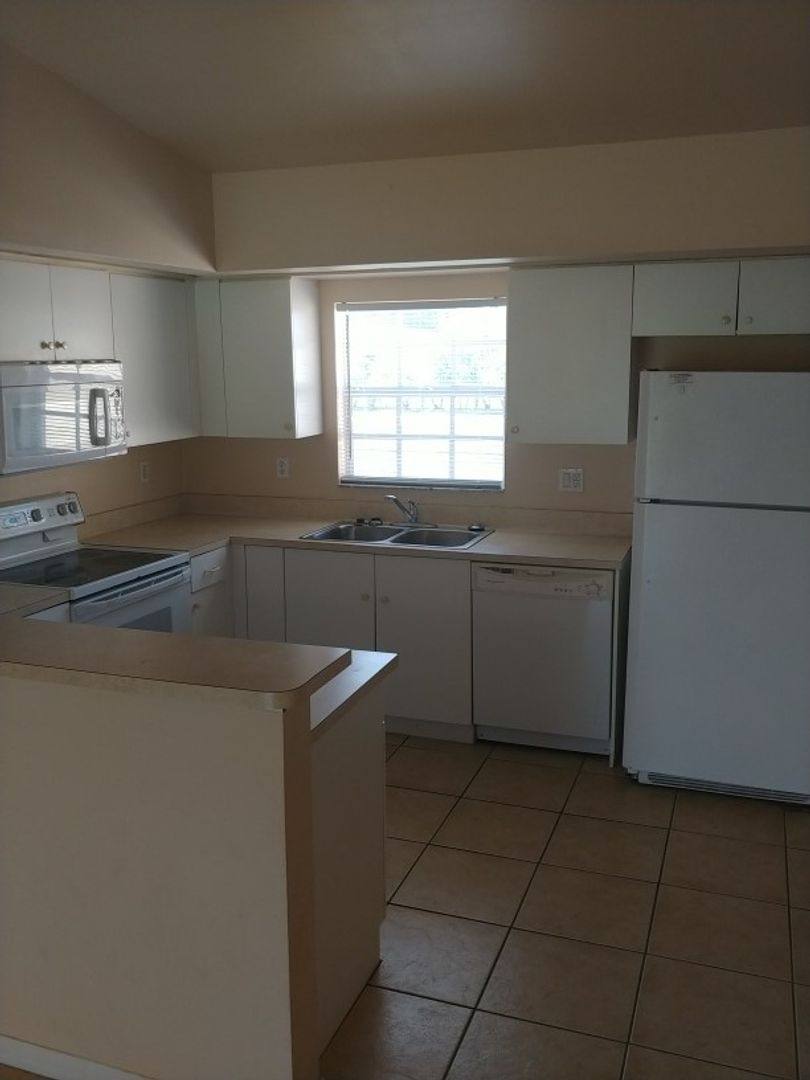 House for rent at 15423 Cemetery Rd, Fort Myers, FL 33905