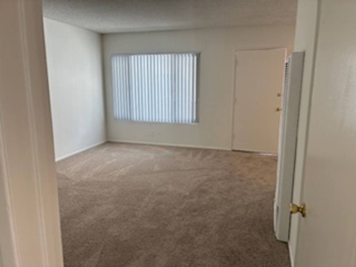 Apartment for rent at 1043 Newport Ave, Long Beach, CA 90804