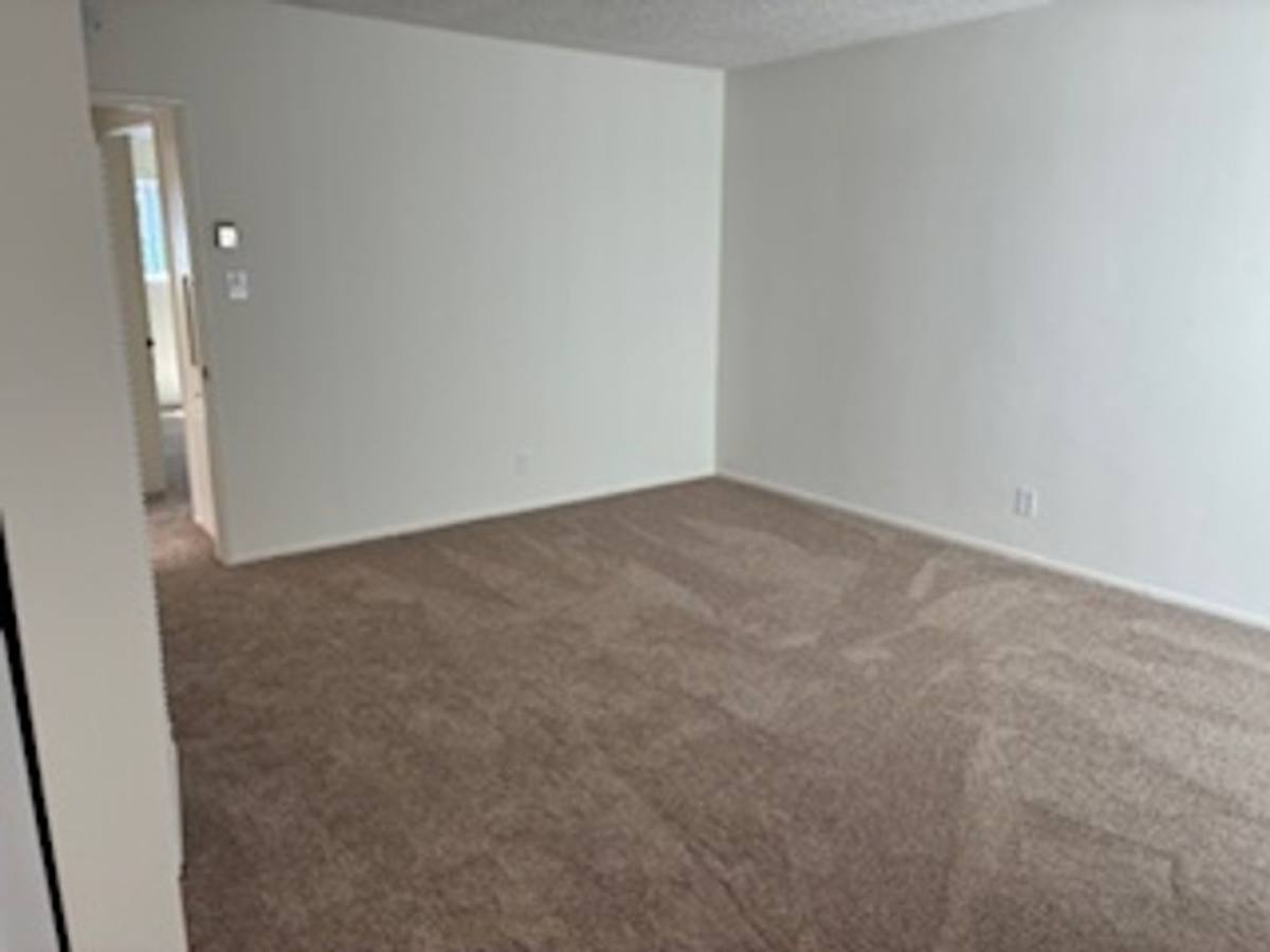Apartment for rent at 1043 Newport Ave, Long Beach, CA 90804