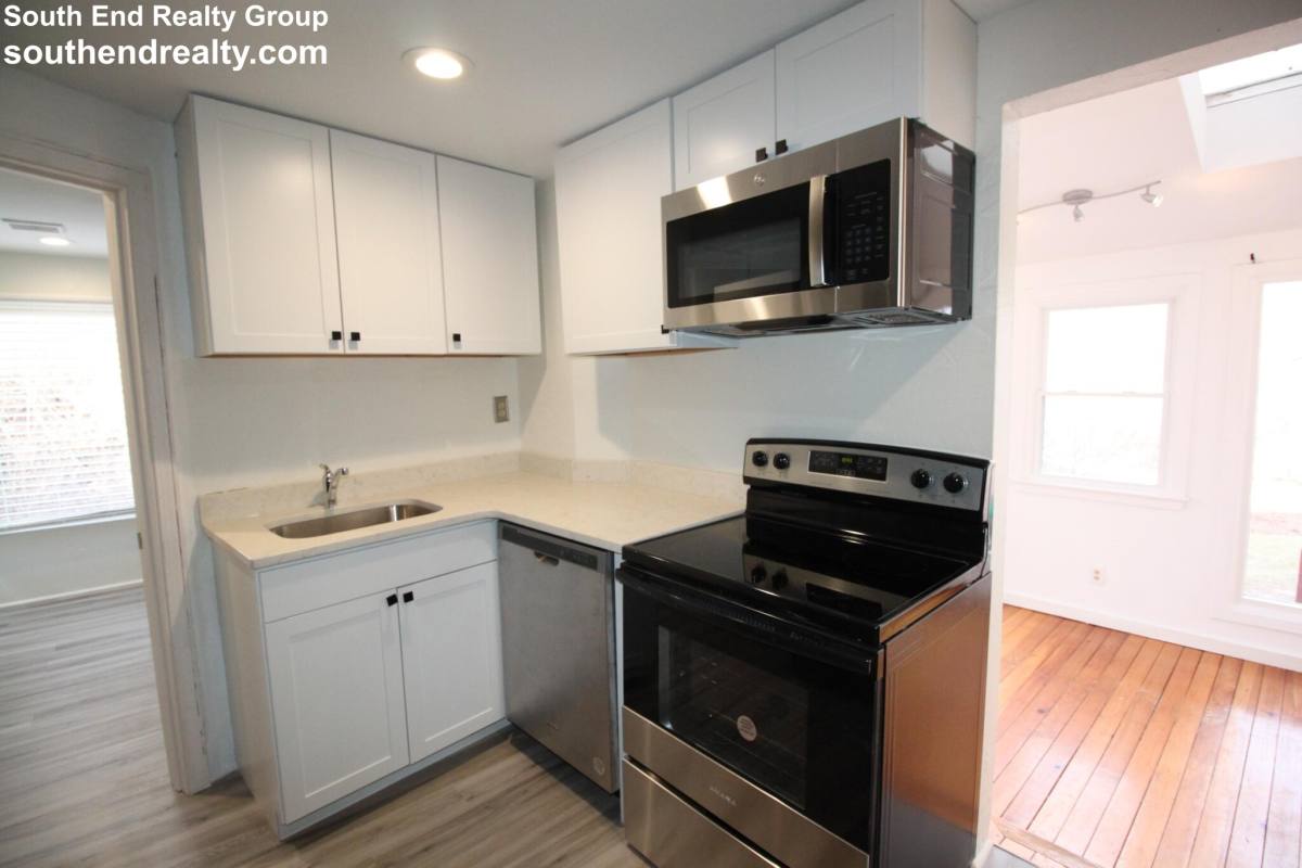 Apartment for rent at 16 Middlesex St #11, North Chelmsford, MA 01863