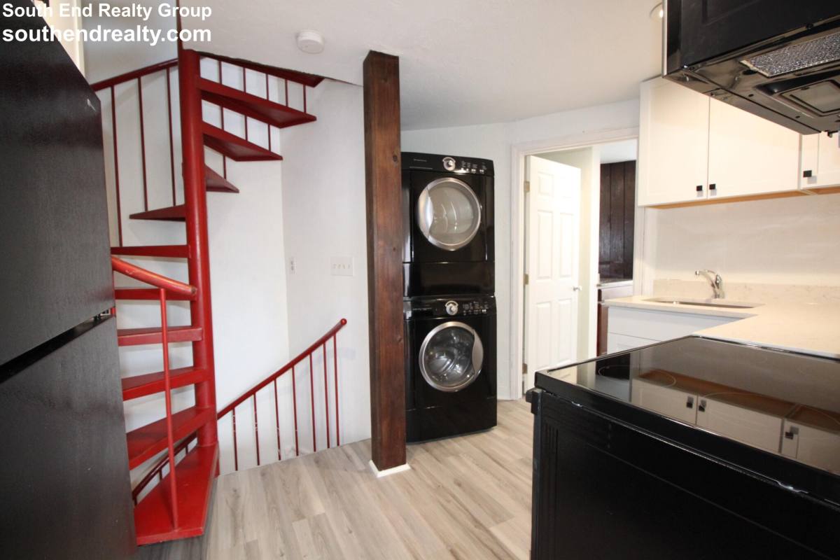 Apartment for rent at 16 Middlesex St #11, North Chelmsford, MA 01863