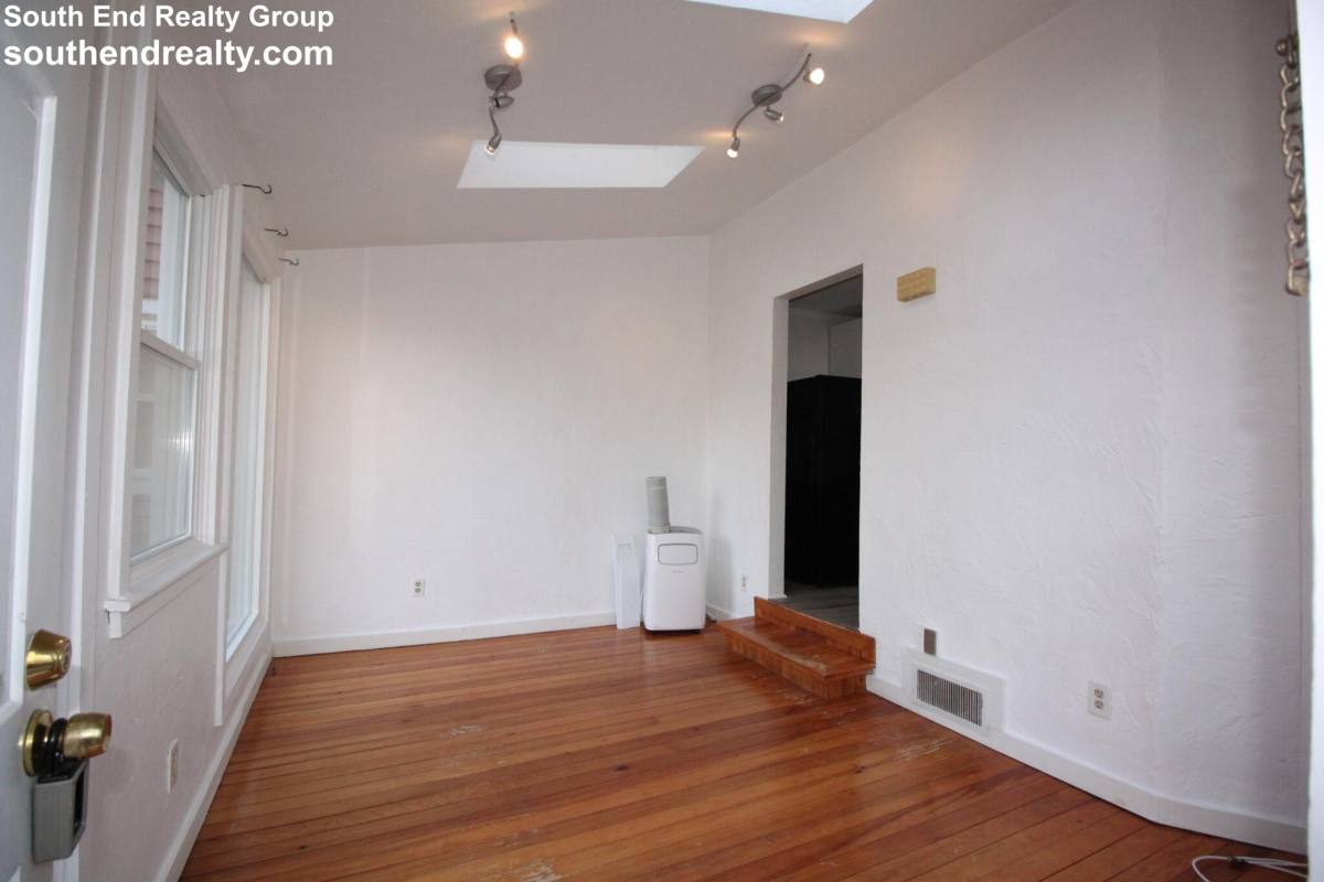 Apartment for rent at 16 Middlesex St #11, North Chelmsford, MA 01863