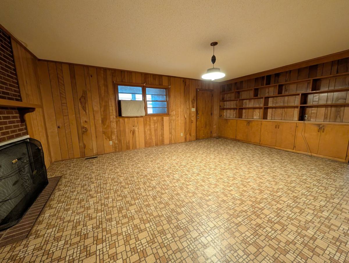 House for rent at 805 Edgewood Rd, Bessemer City, NC 28016