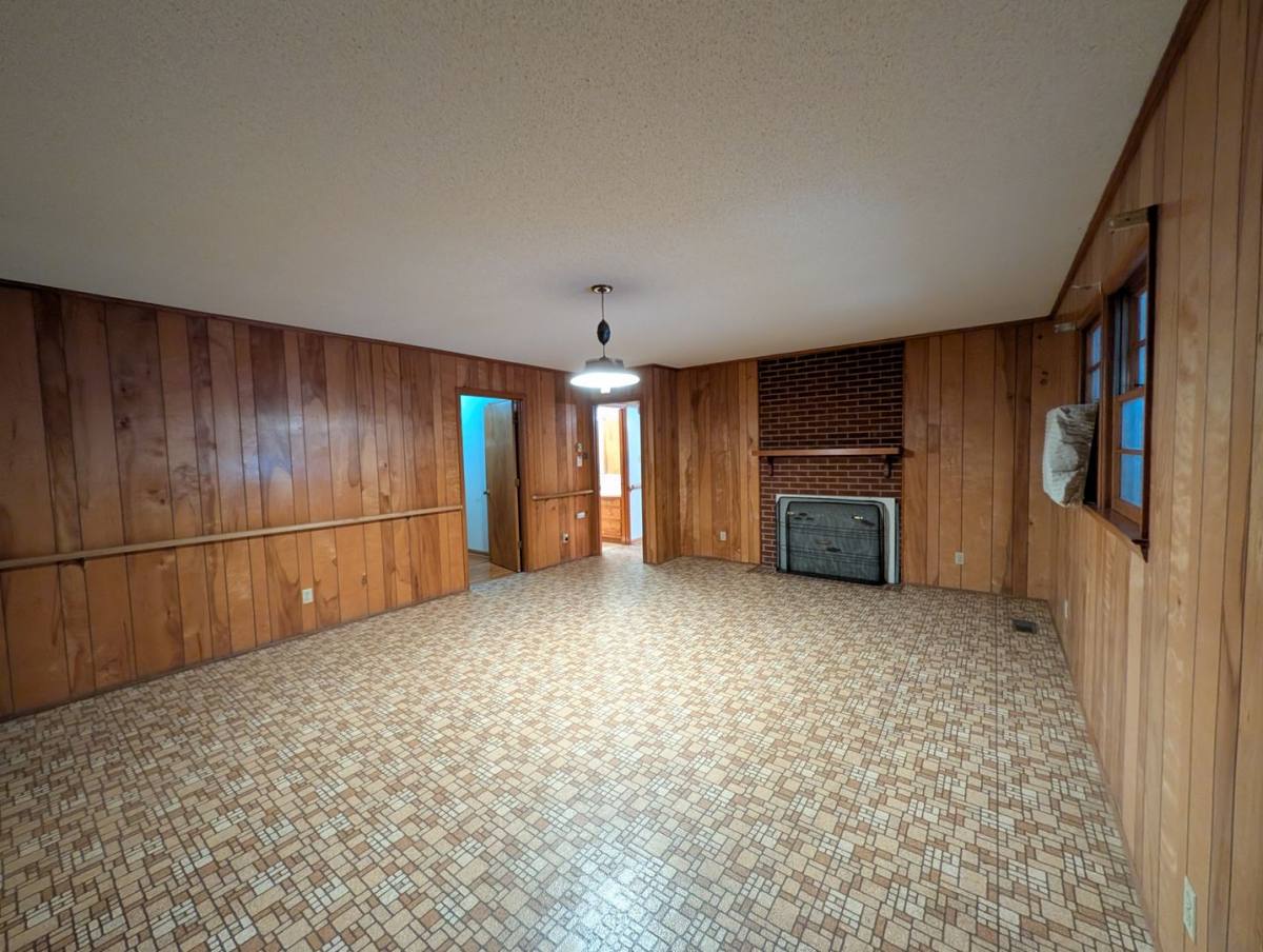 House for rent at 805 Edgewood Rd, Bessemer City, NC 28016