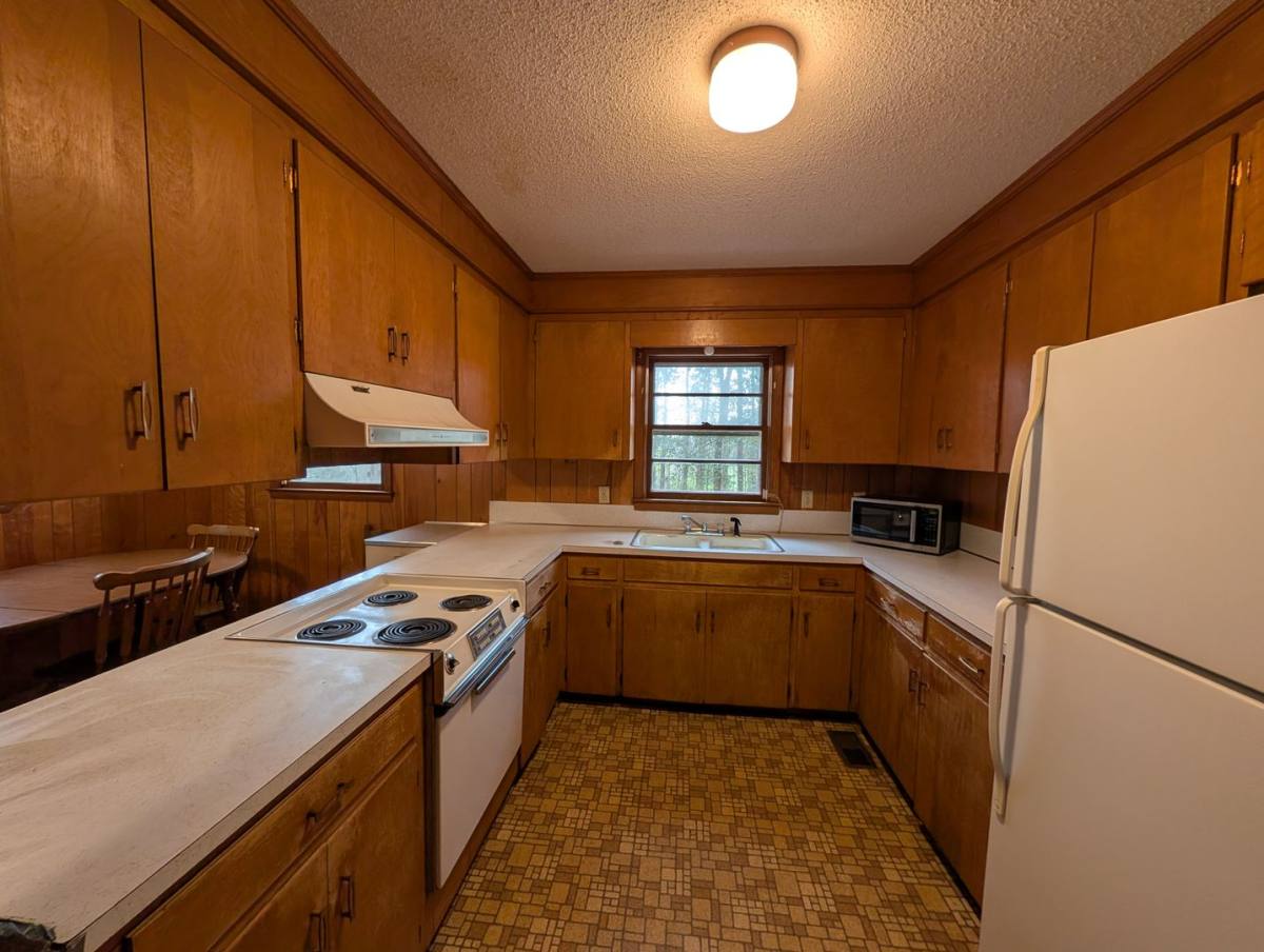 House for rent at 805 Edgewood Rd, Bessemer City, NC 28016
