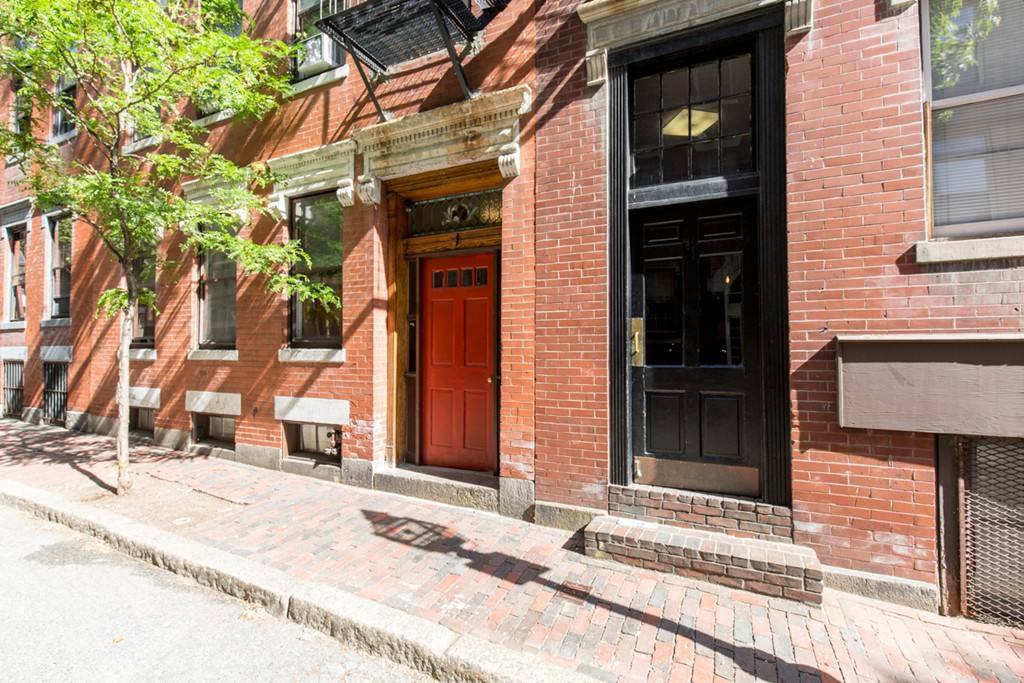 Apartment for rent at 57 Myrtle St #3, Boston, MA 02114