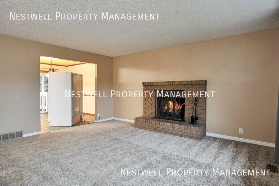 House for rent at 815 E Dusty Rock Place, Sandy, UT 84094