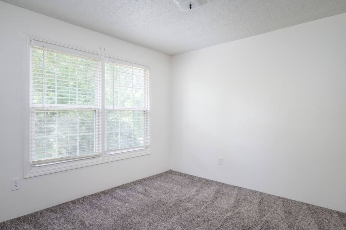 Apartment for rent at 890 NW Division, Gresham, OR 97030