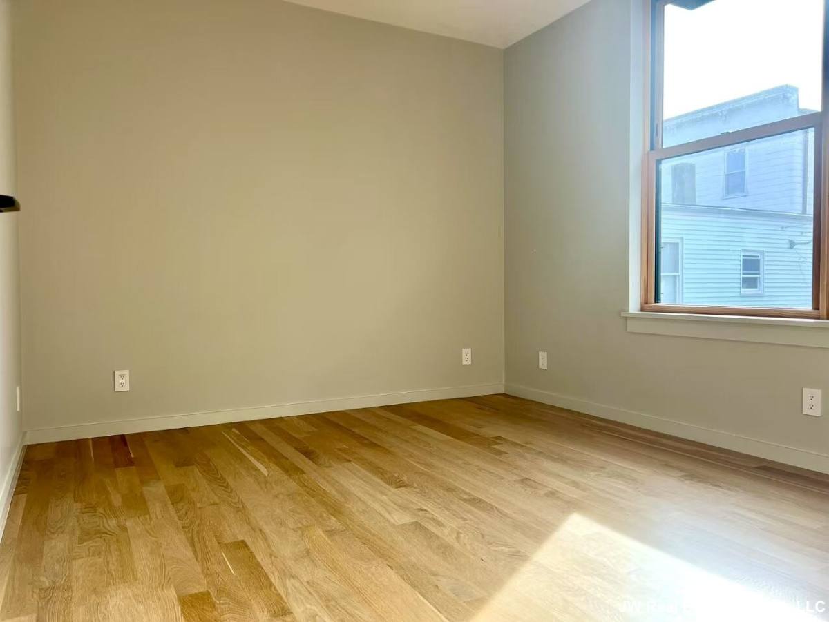 Apartment for rent at 145 Willow St #2, Cambridge, MA 02141