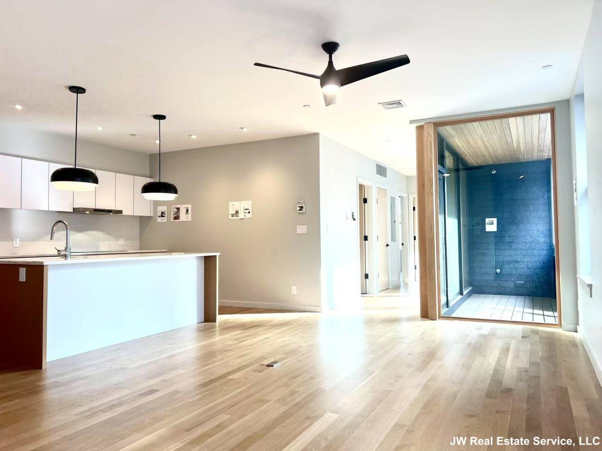 Apartment for rent at 145 Willow St #2, Cambridge, MA 02141