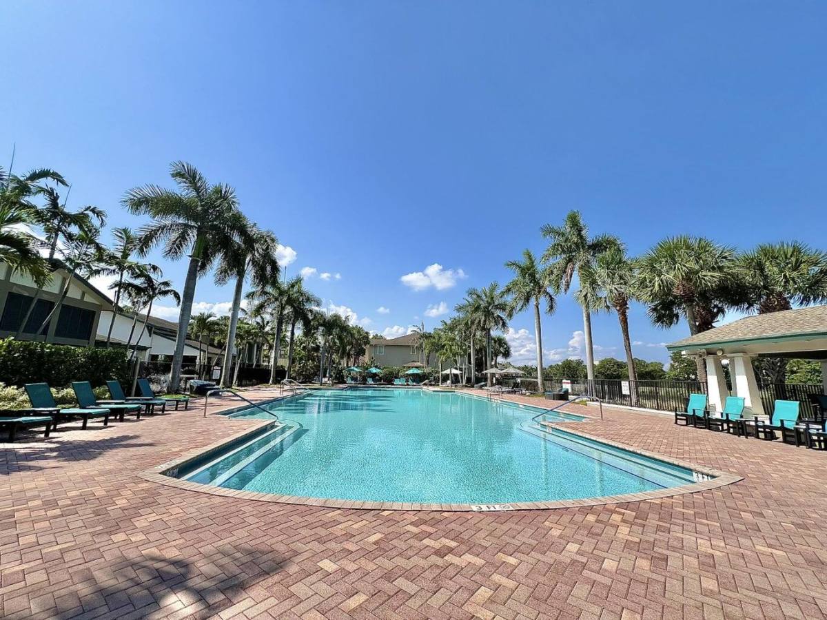 Townhouse for rent at 840 Marina Del Ray Lane #840-2, West Palm Beach, FL 33401