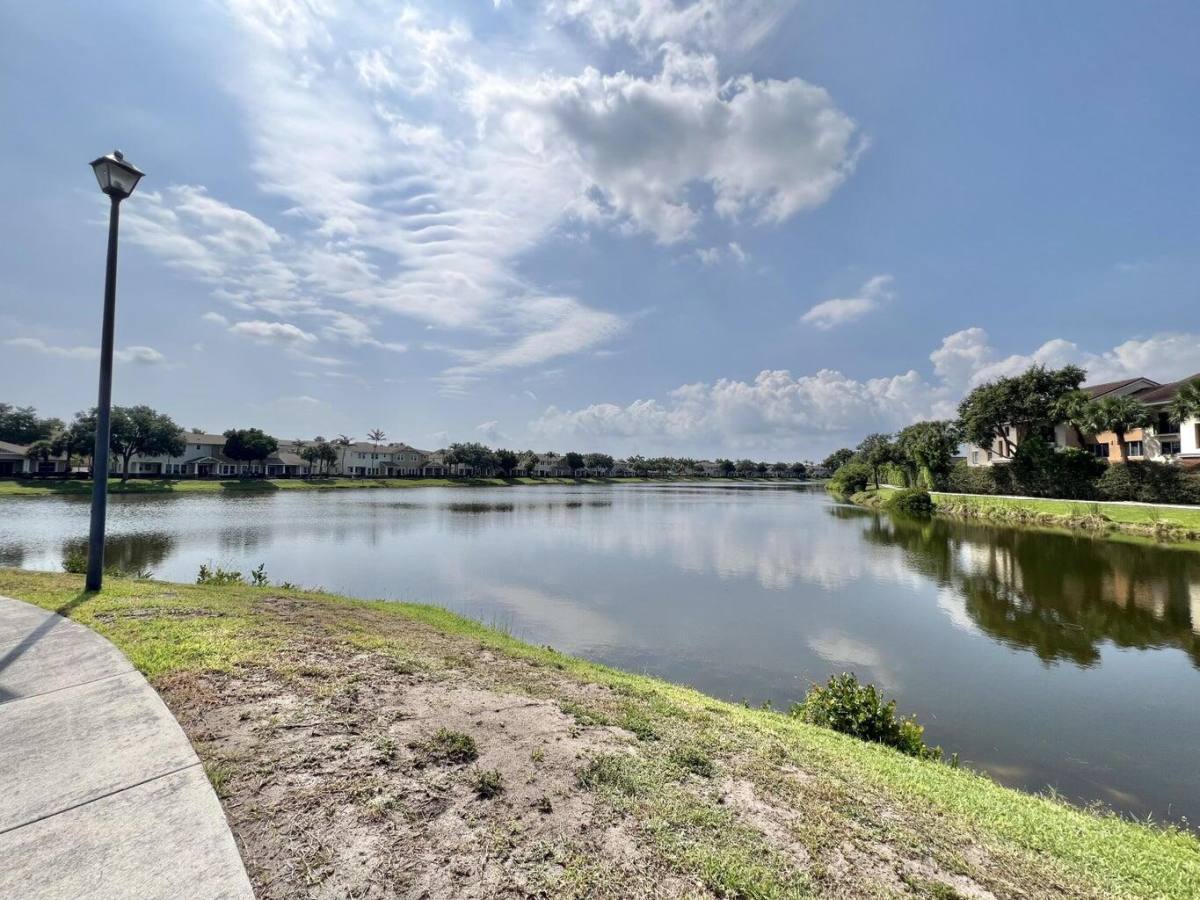 Townhouse for rent at 840 Marina Del Ray Lane #840-2, West Palm Beach, FL 33401