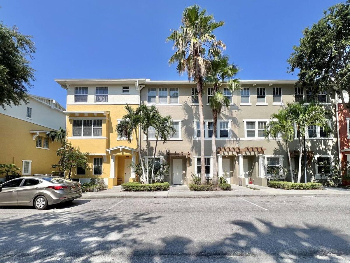 Townhouse for rent at 840 Marina Del Ray Lane #840-2, West Palm Beach, FL 33401