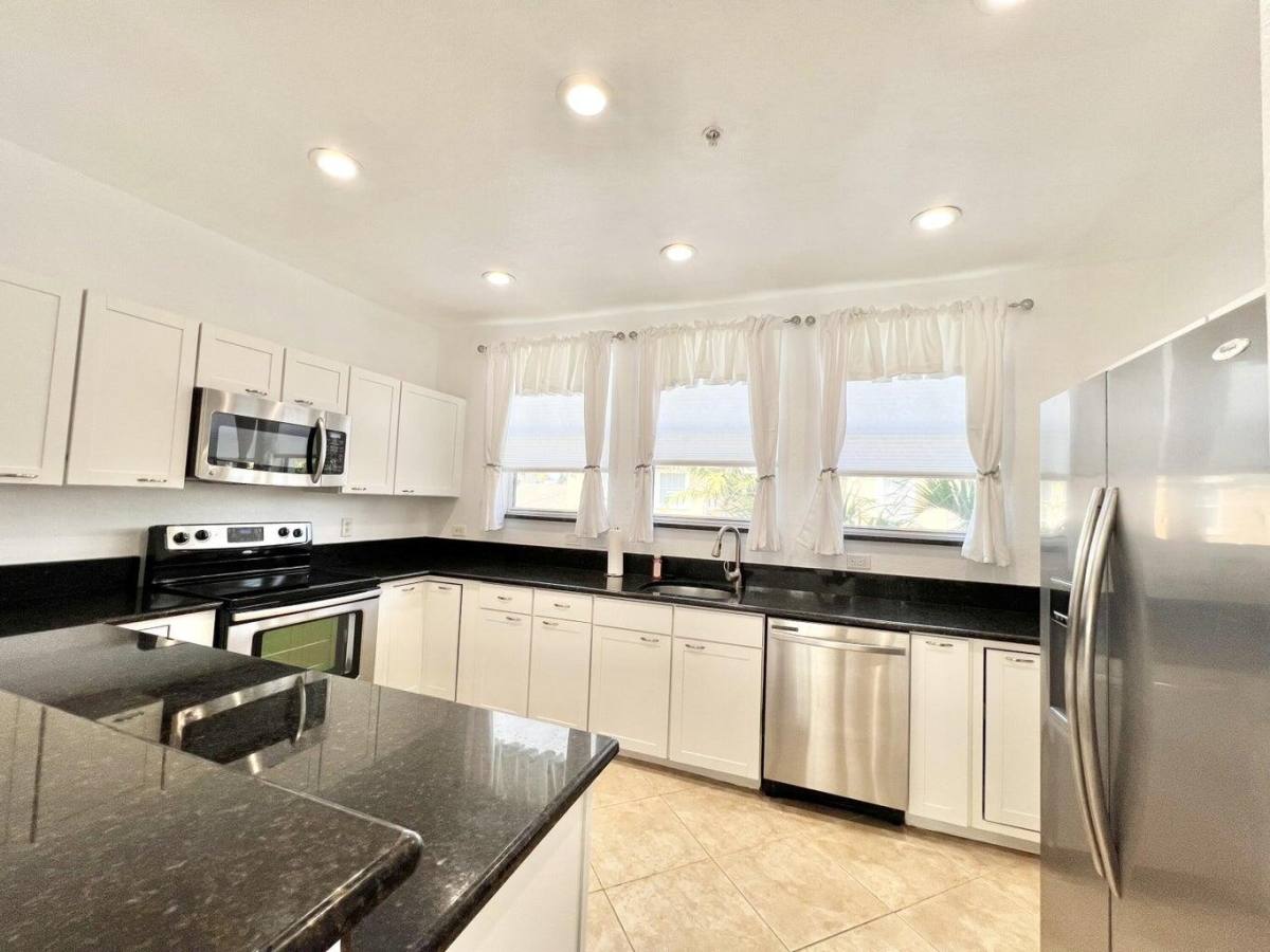 Townhouse for rent at 840 Marina Del Ray Lane #840-2, West Palm Beach, FL 33401
