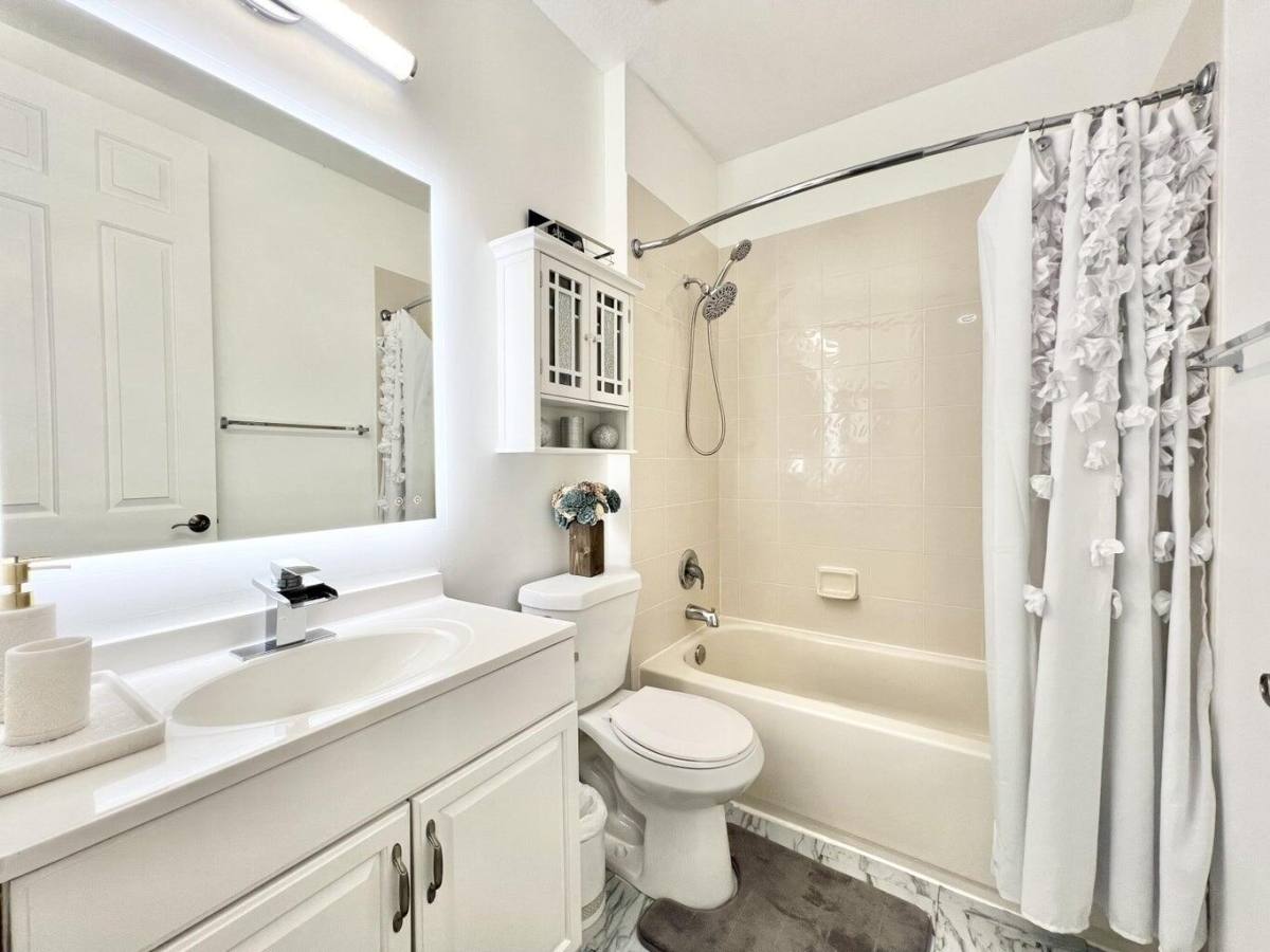 Townhouse for rent at 840 Marina Del Ray Lane #840-2, West Palm Beach, FL 33401