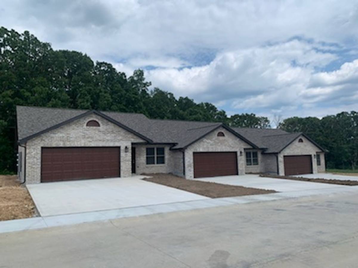 Apartment for rent at 1810 St Matthew's Court, Rolla, MO 65401