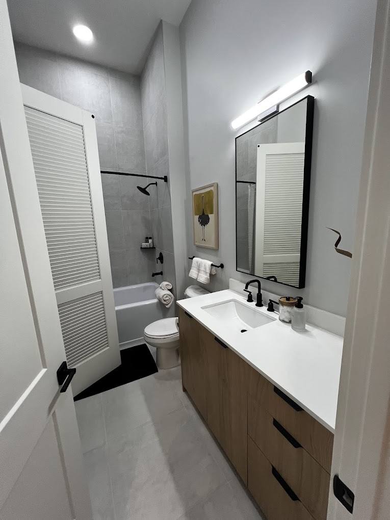Apartment for rent at 2851 Point E Dr #432, North Miami Beach, FL 33160