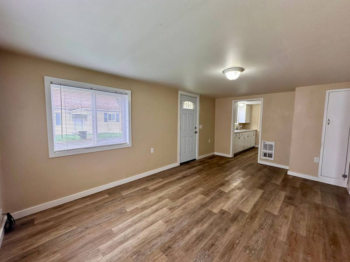 Apartment for rent at 2306 J St, Springfield, OR 97477