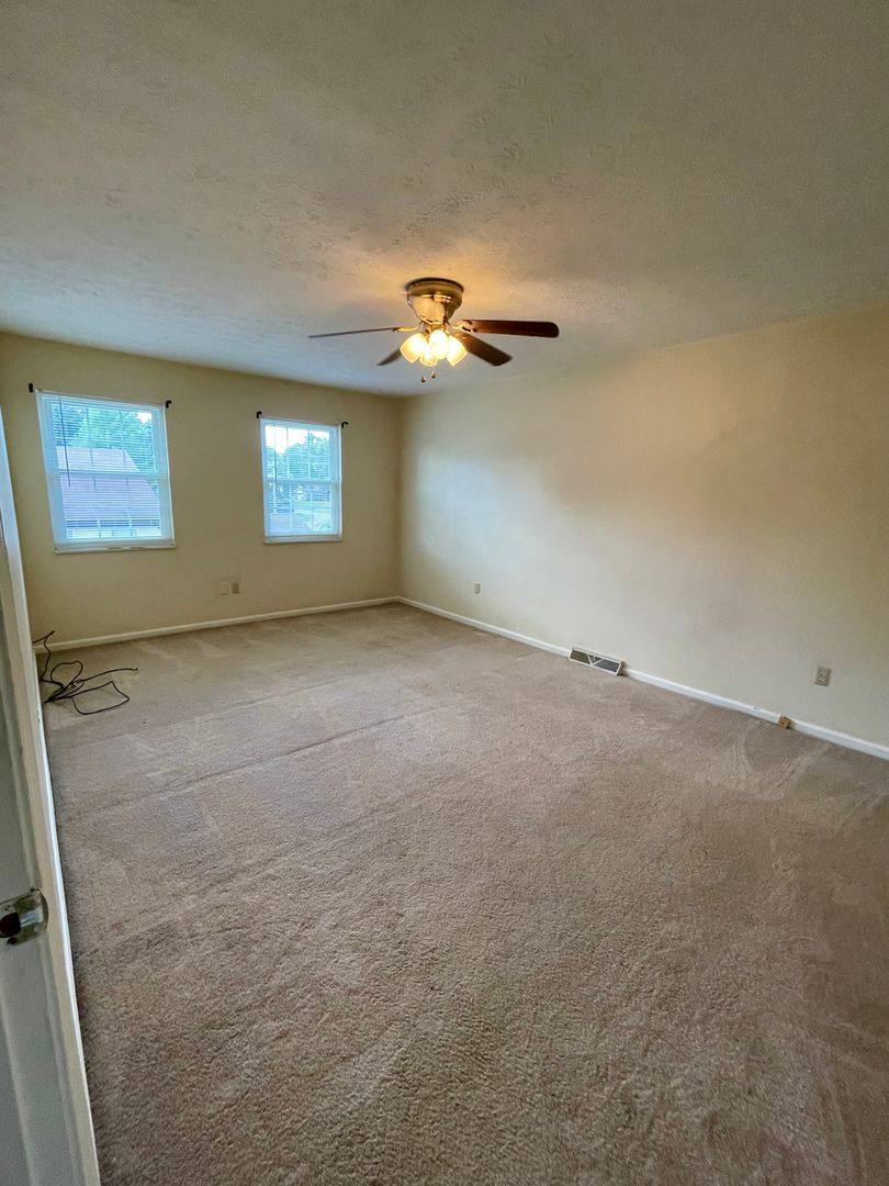 Condo for rent at 257 University Dr, Radcliff, KY 40160