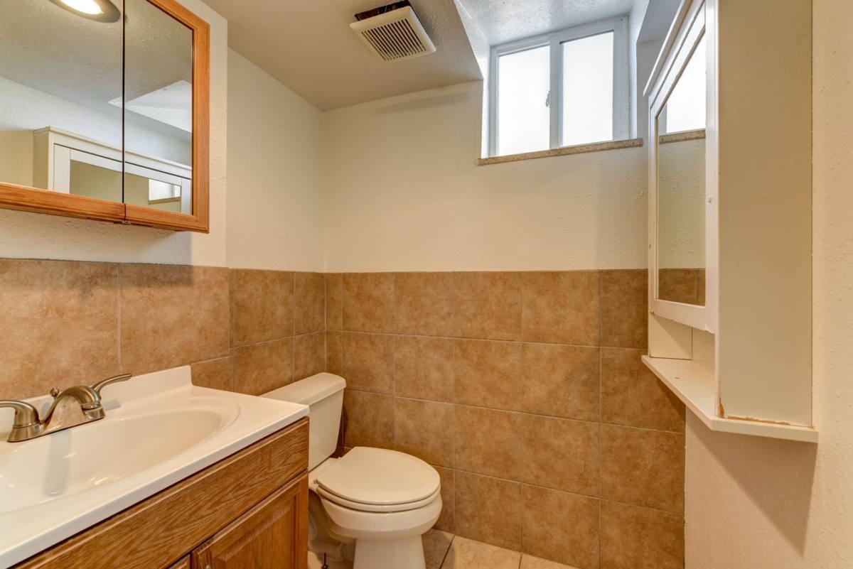 Apartment for rent at 901-903 N Wolff St, Denver, CO 80204
