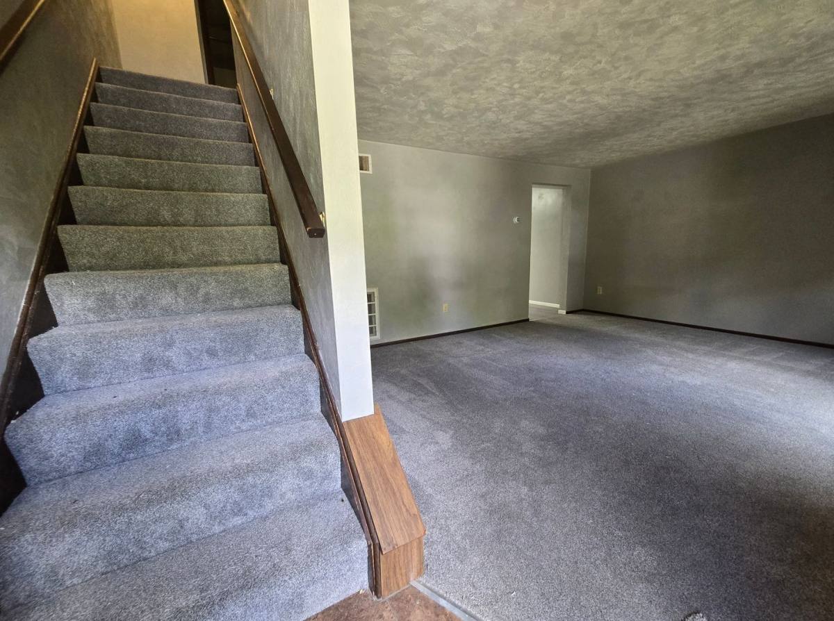 Apartment for rent at 103, 105, 107 Martin Dr, Apollo, PA 15613