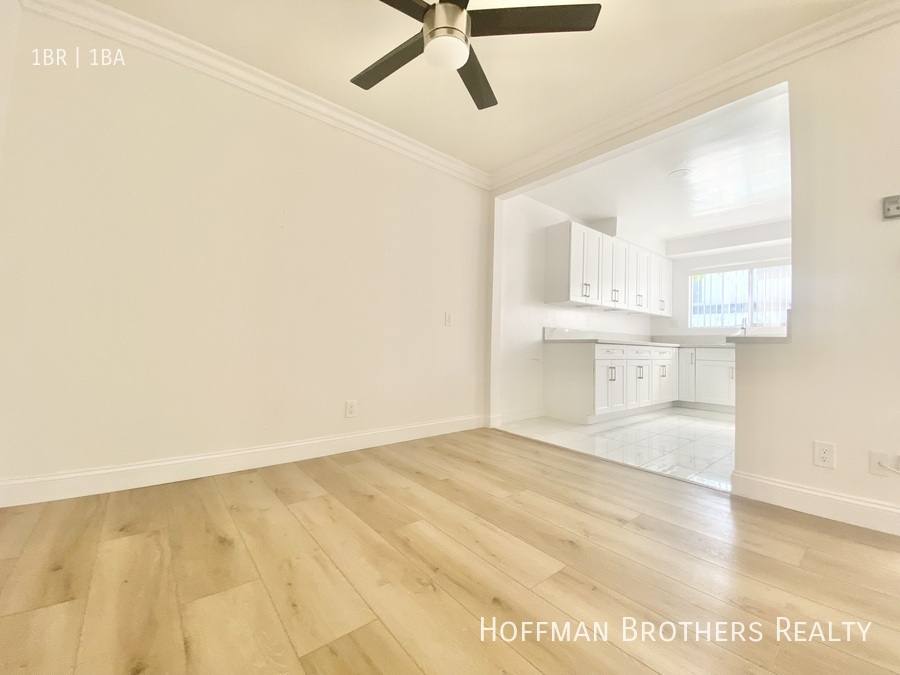 Apartment for rent at 12410 Chandler Blvd #21, Valley Village, CA 91607