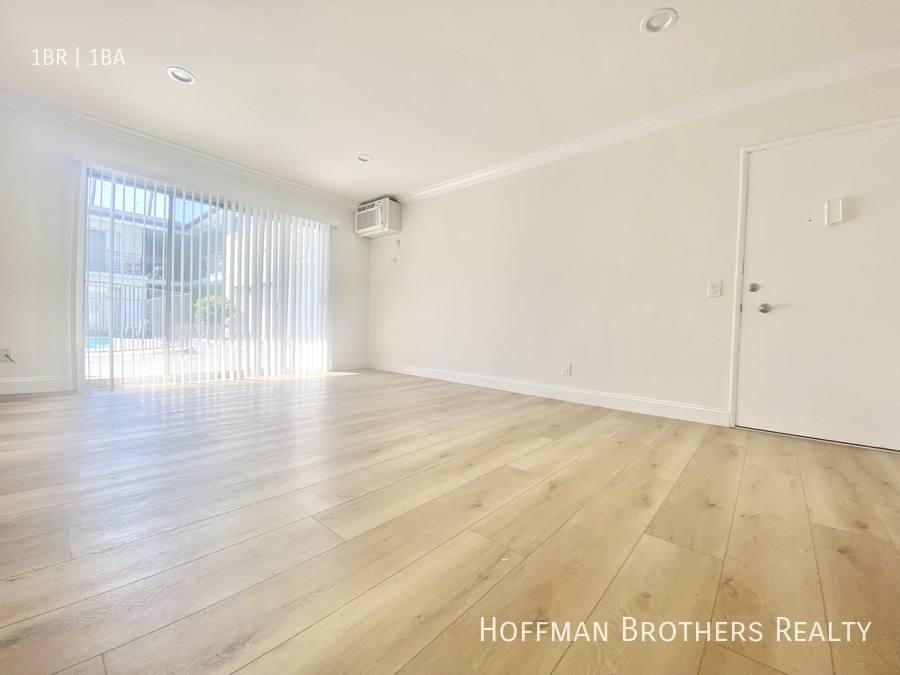 Apartment for rent at 12410 Chandler Blvd #21, Valley Village, CA 91607