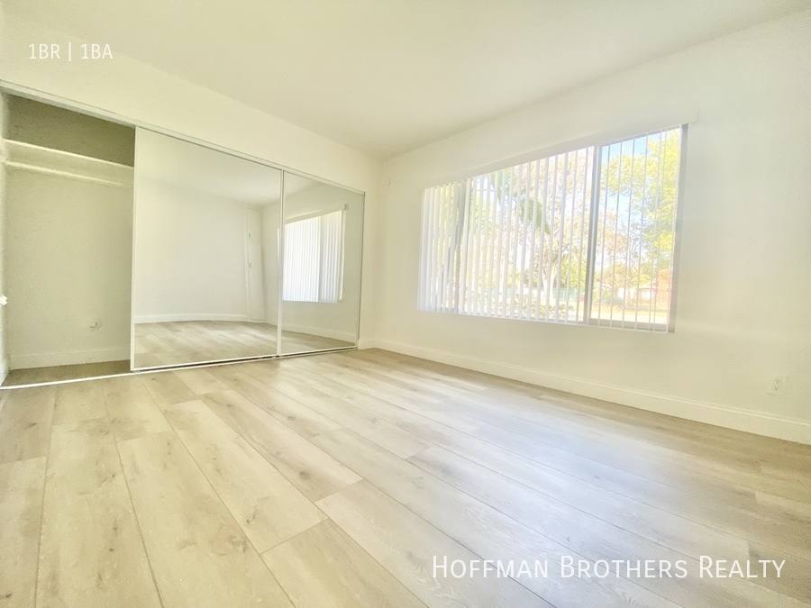 Apartment for rent at 12410 Chandler Blvd #21, Valley Village, CA 91607