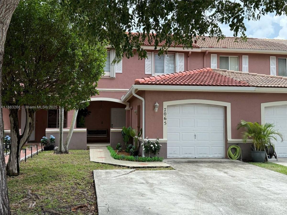 Townhouse for rent at 7065 SW 164th Court, Miami, FL 33193