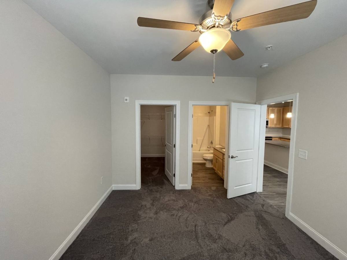 Apartment for rent at 1401 Stovall Dr, Raleigh, NC 27606