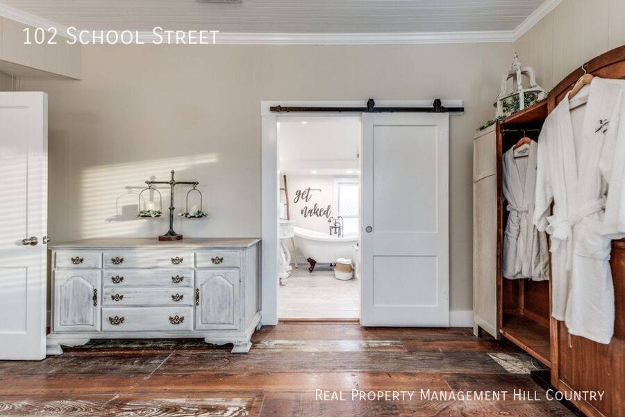 House for rent at 102 School St, Boerne, TX 78006