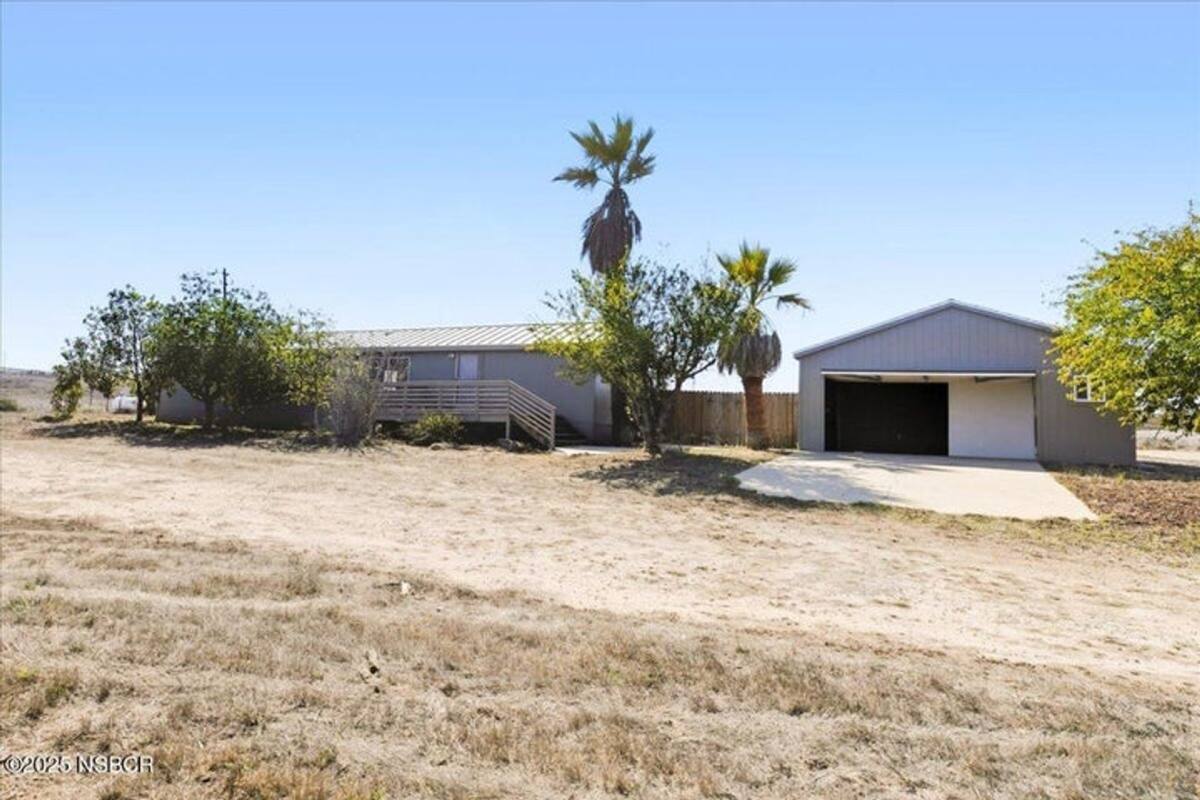 Apartment for rent at 2935 E Clark Ave, Santa Maria, CA 93455
