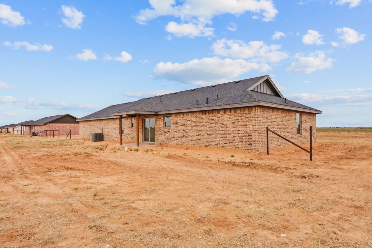 House for rent at 14904 N Cr, Shallowater, TX 79363