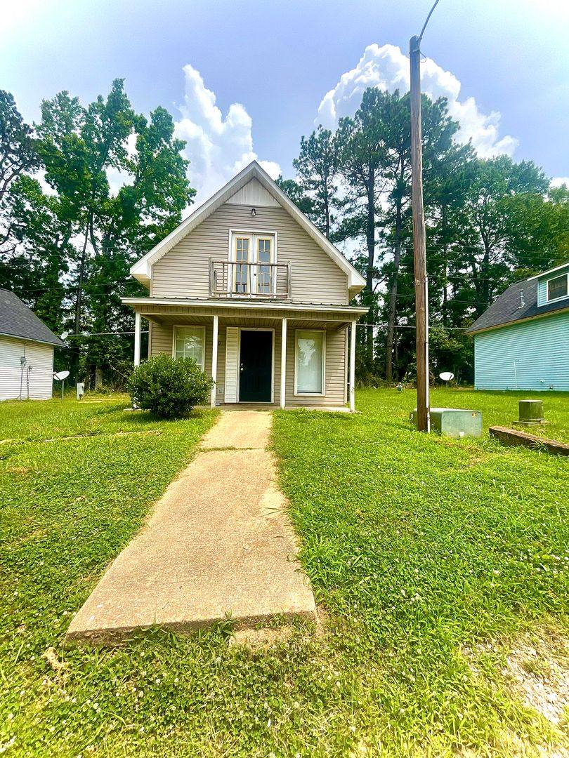 House for rent at 110 Money St, Tupelo, MS 38801