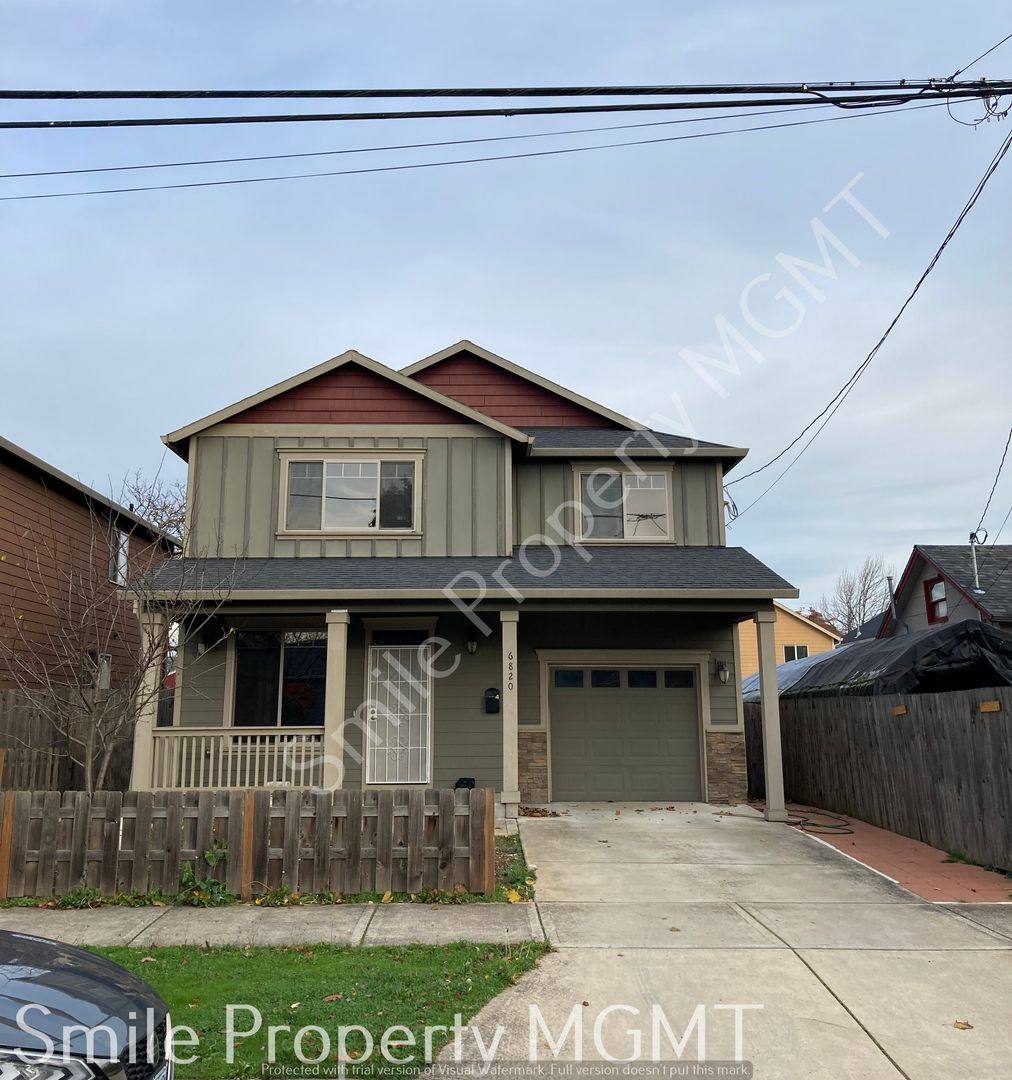 House for rent at 6820 SE 85th Ave, Portland, OR 97266