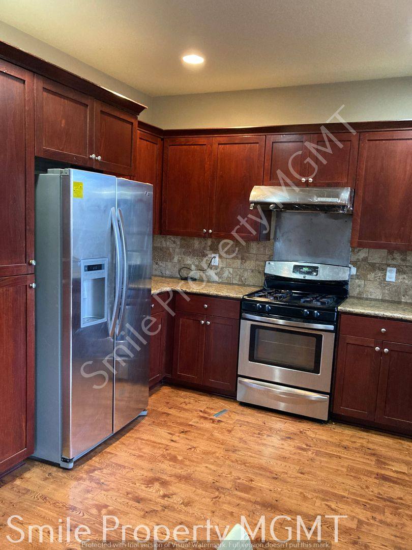 House for rent at 6820 SE 85th Ave, Portland, OR 97266