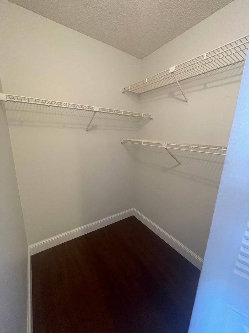 Apartment for rent at 700 Executive Center Dr, West Palm Beach, FL 33401