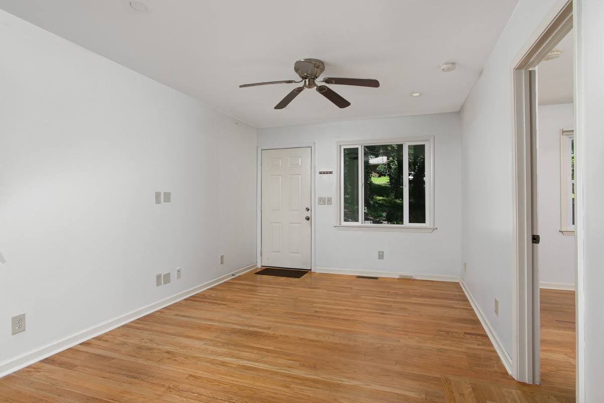 House for rent at 433-B Northside Dr, Chapel Hill, NC 27516