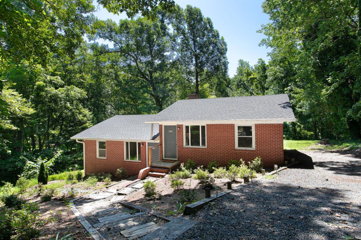 House for rent at 433-B Northside Dr, Chapel Hill, NC 27516